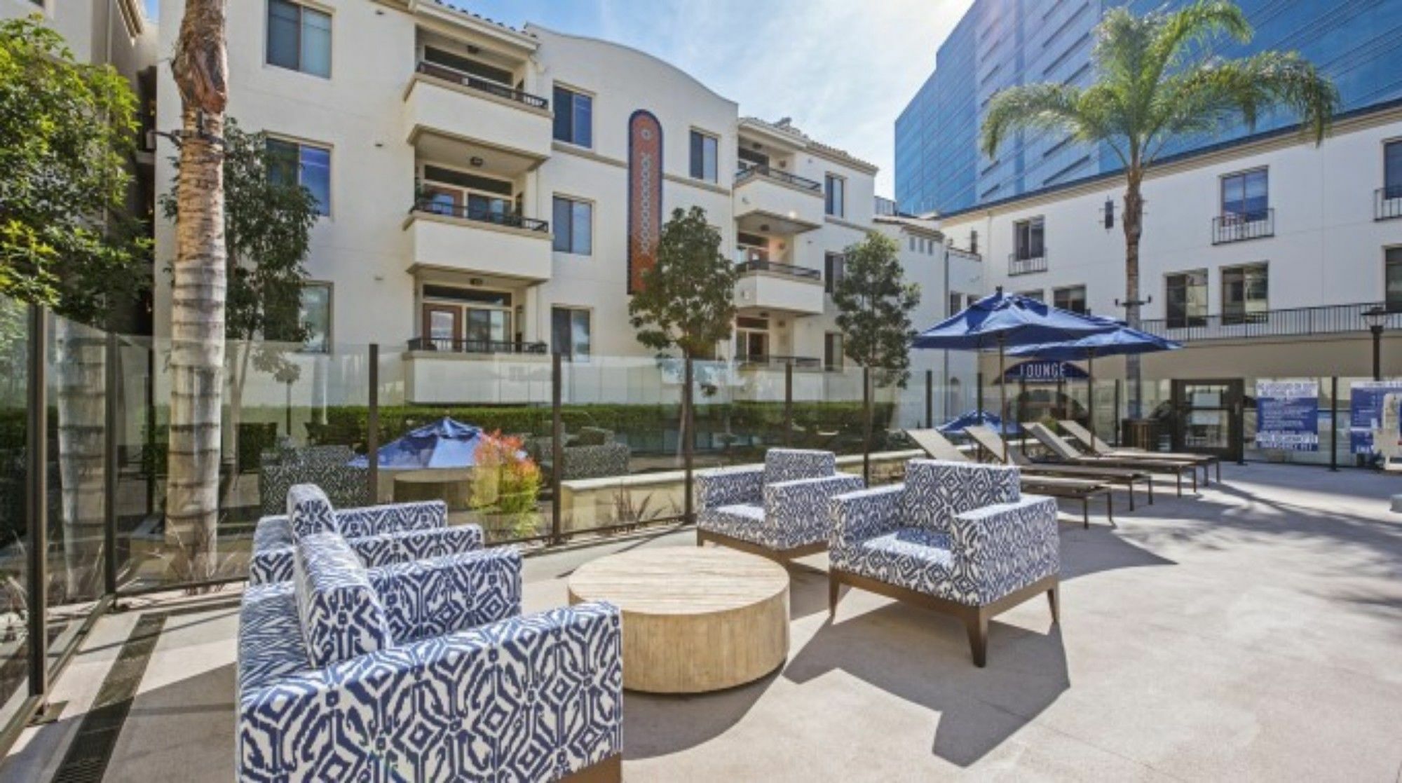 Global Luxury Suites At Tiverton Ave Los Angeles Extérieur photo